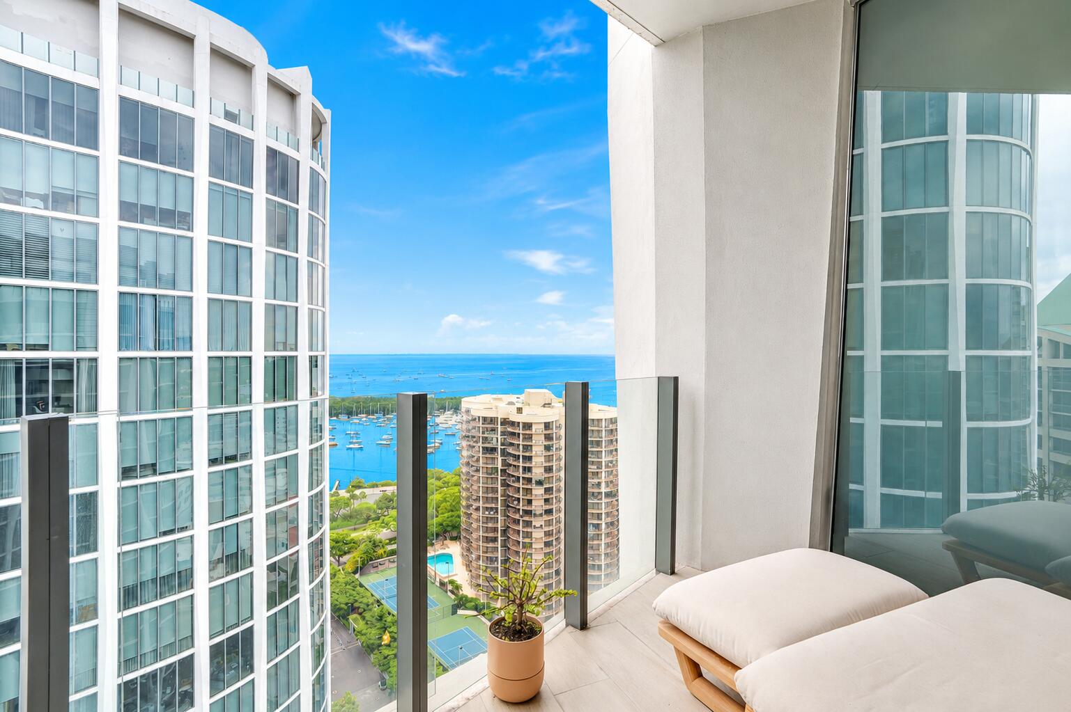 2831 S Bayshore #2204 Miami, FL 33133