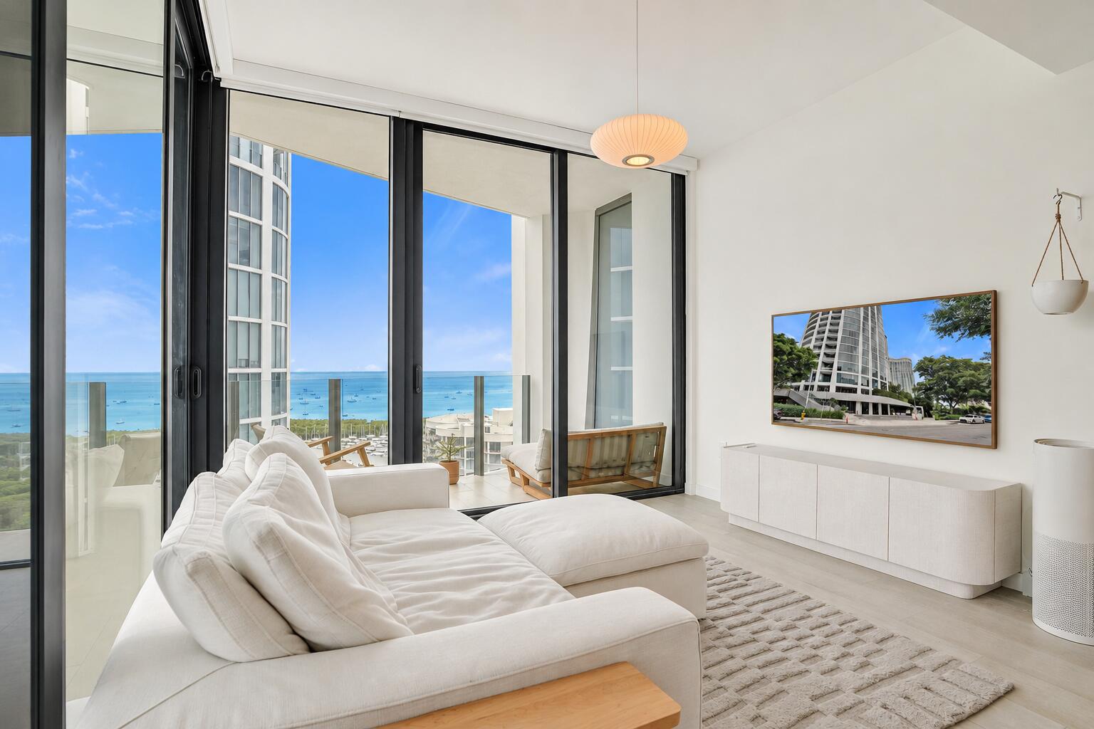 2831 S Bayshore #2204 Miami, FL 33133
