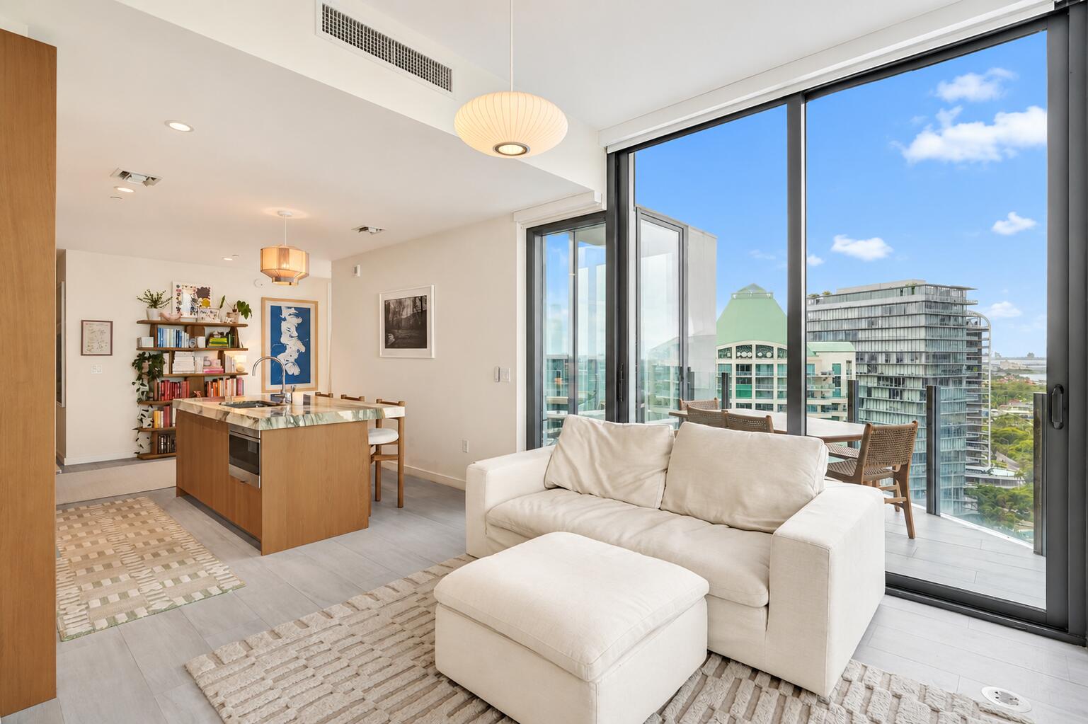 2831 S Bayshore #2204 Miami, FL 33133