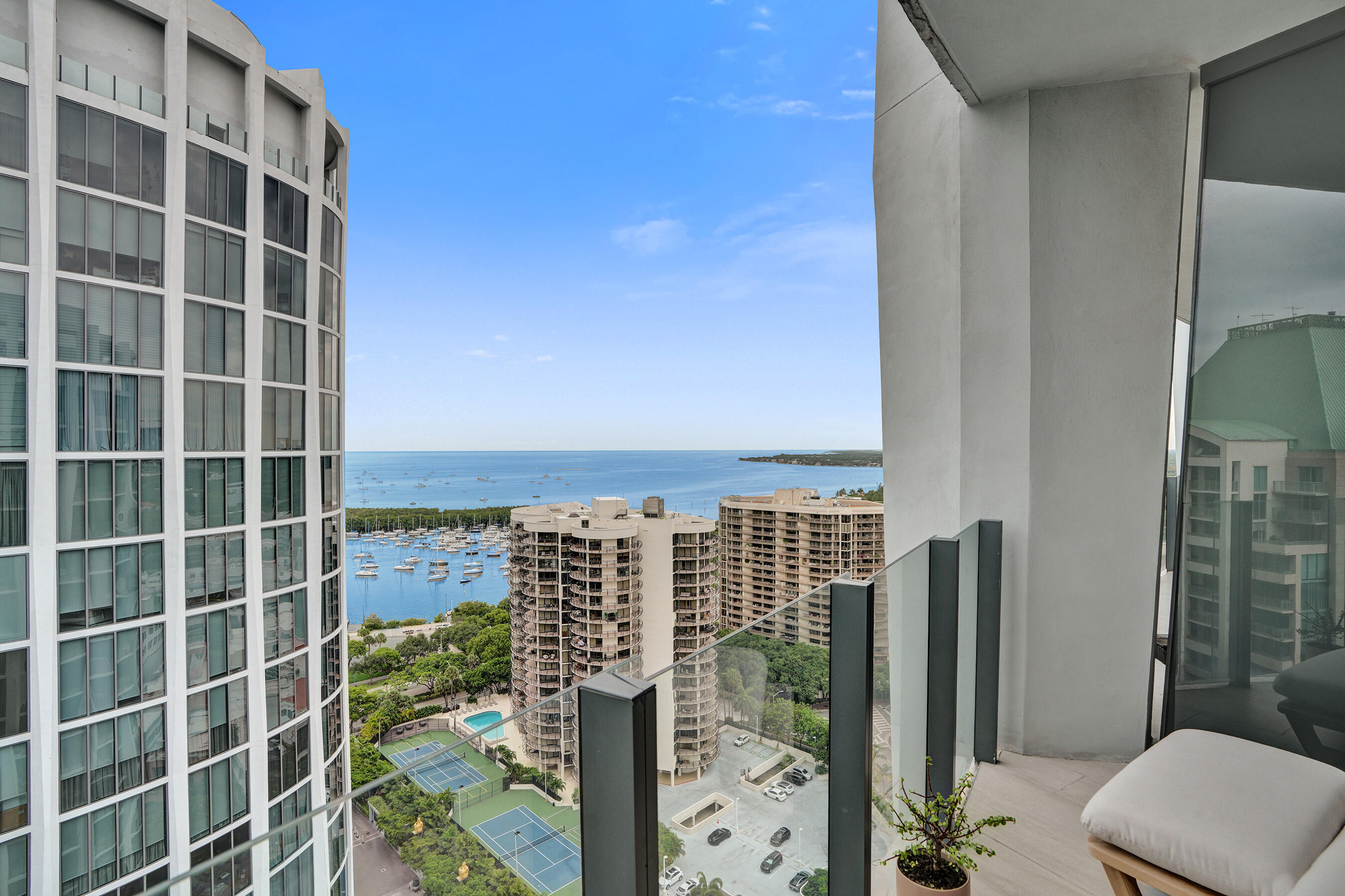 2831 S Bayshore #2204 Miami, FL 33133