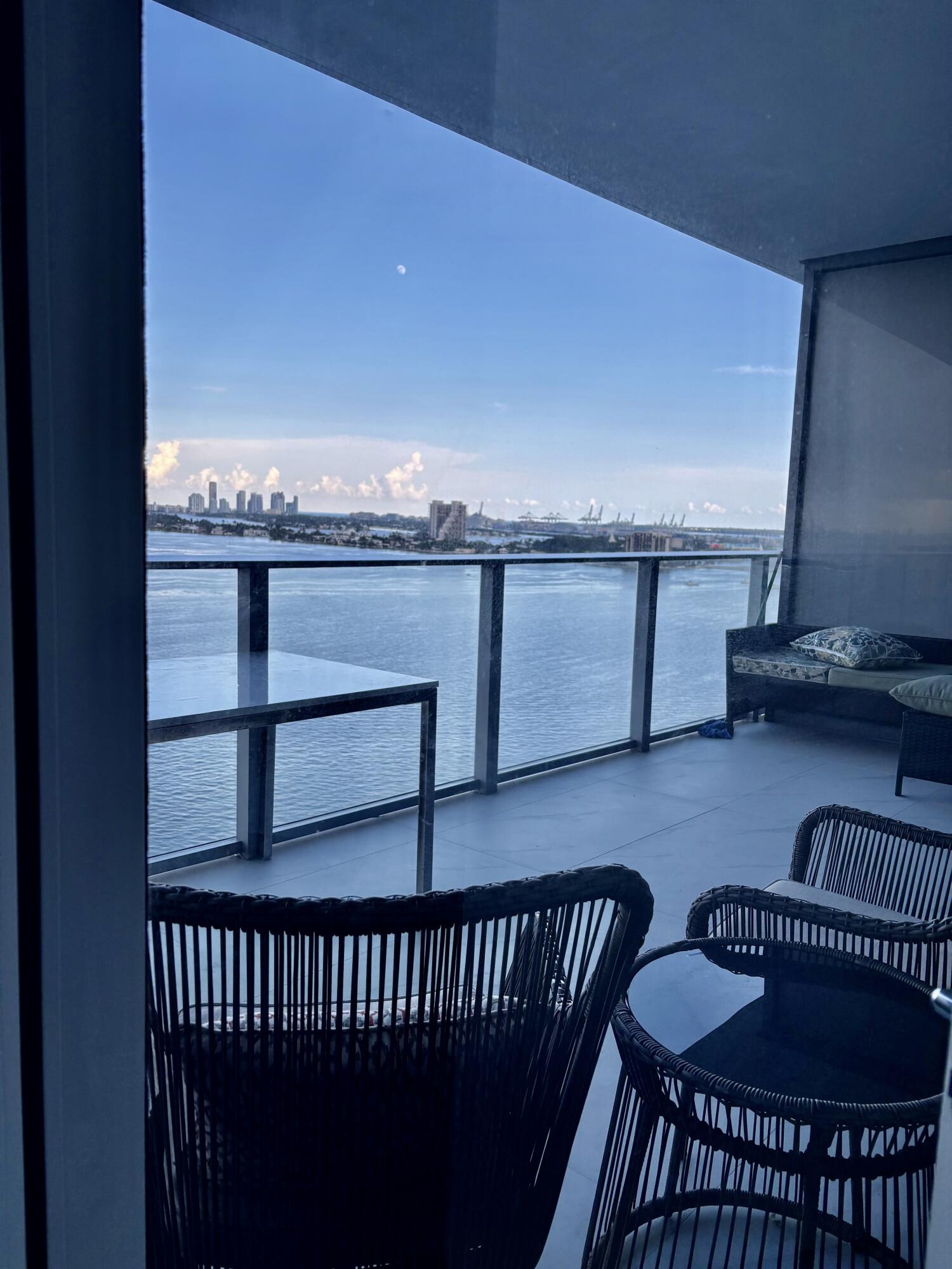 700 NE 24th #1606 Miami, FL 33137