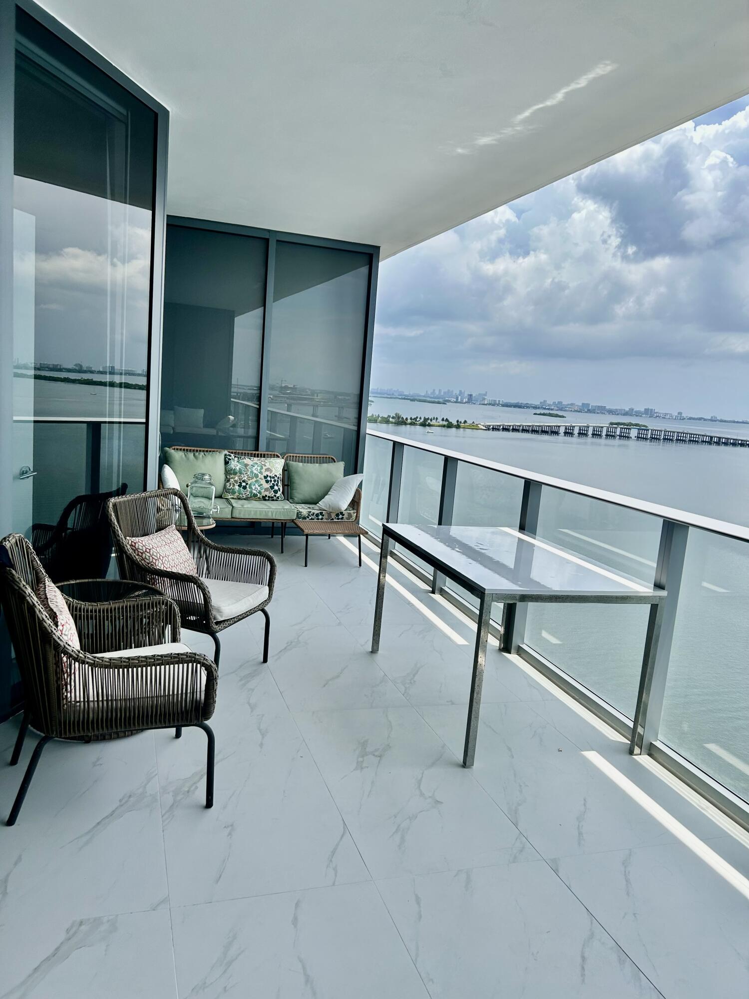 700 NE 24th #1606 Miami, FL 33137