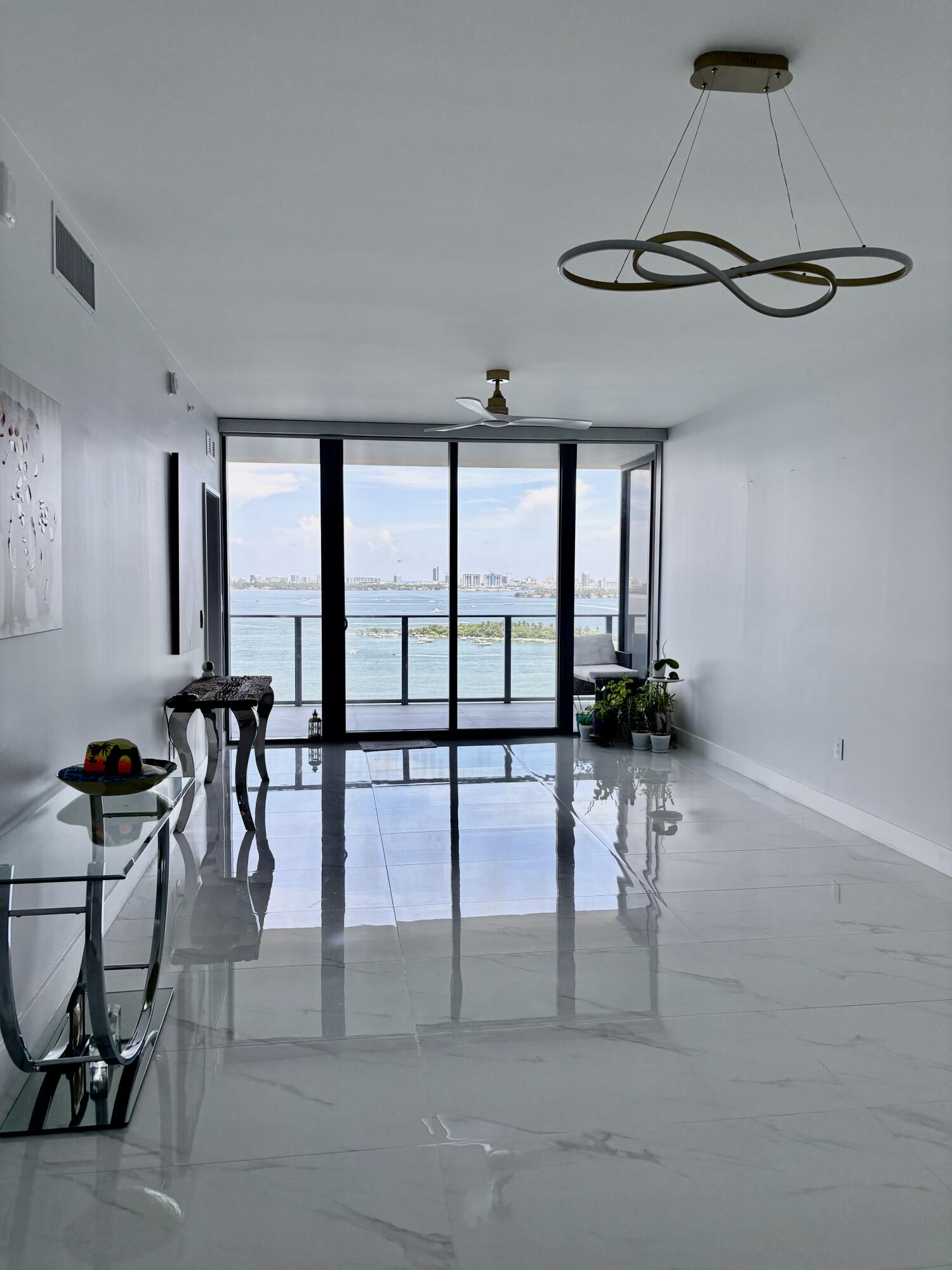 700 NE 24th #1606 Miami, FL 33137