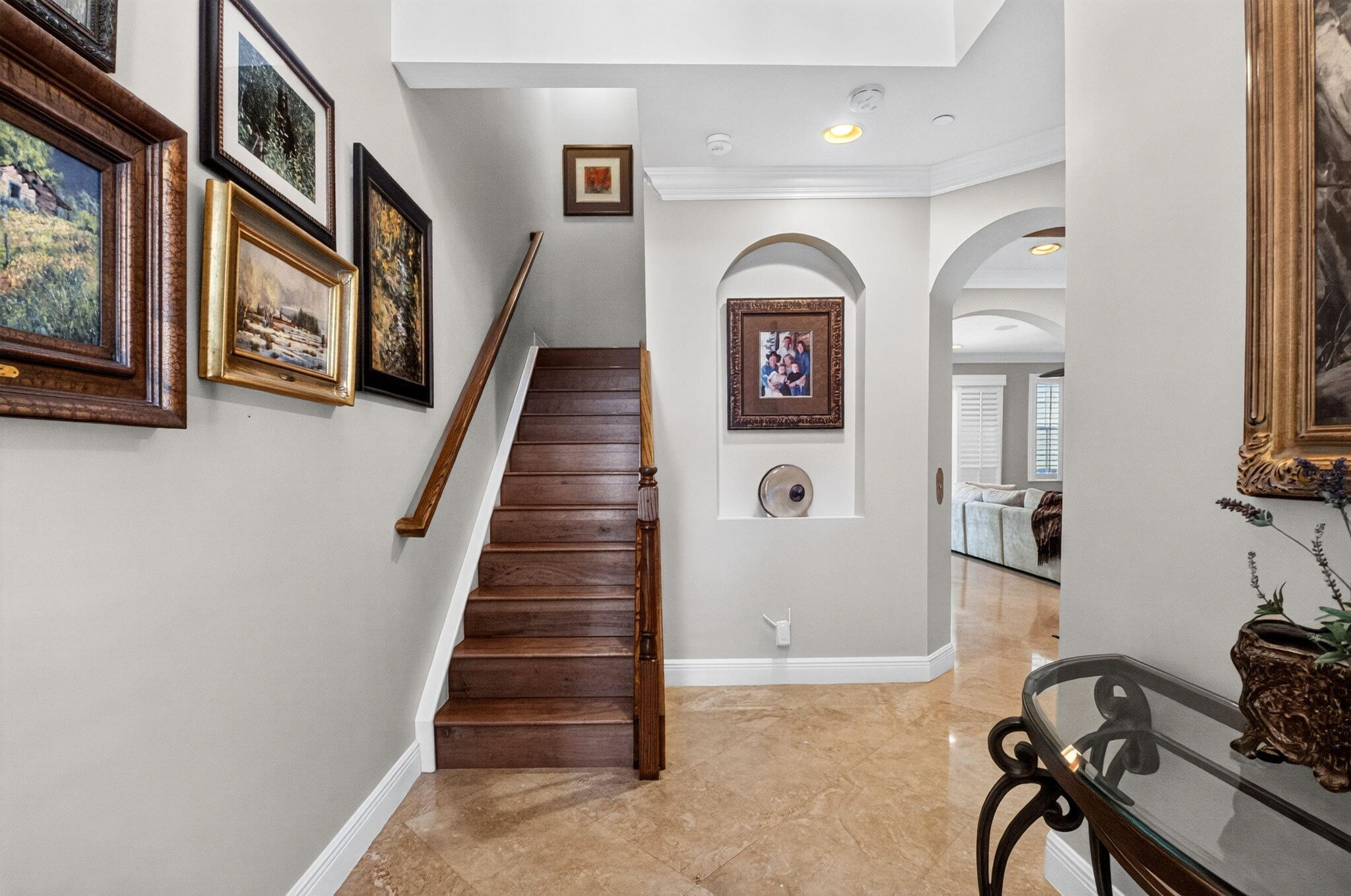 612 NE Francesca Ln