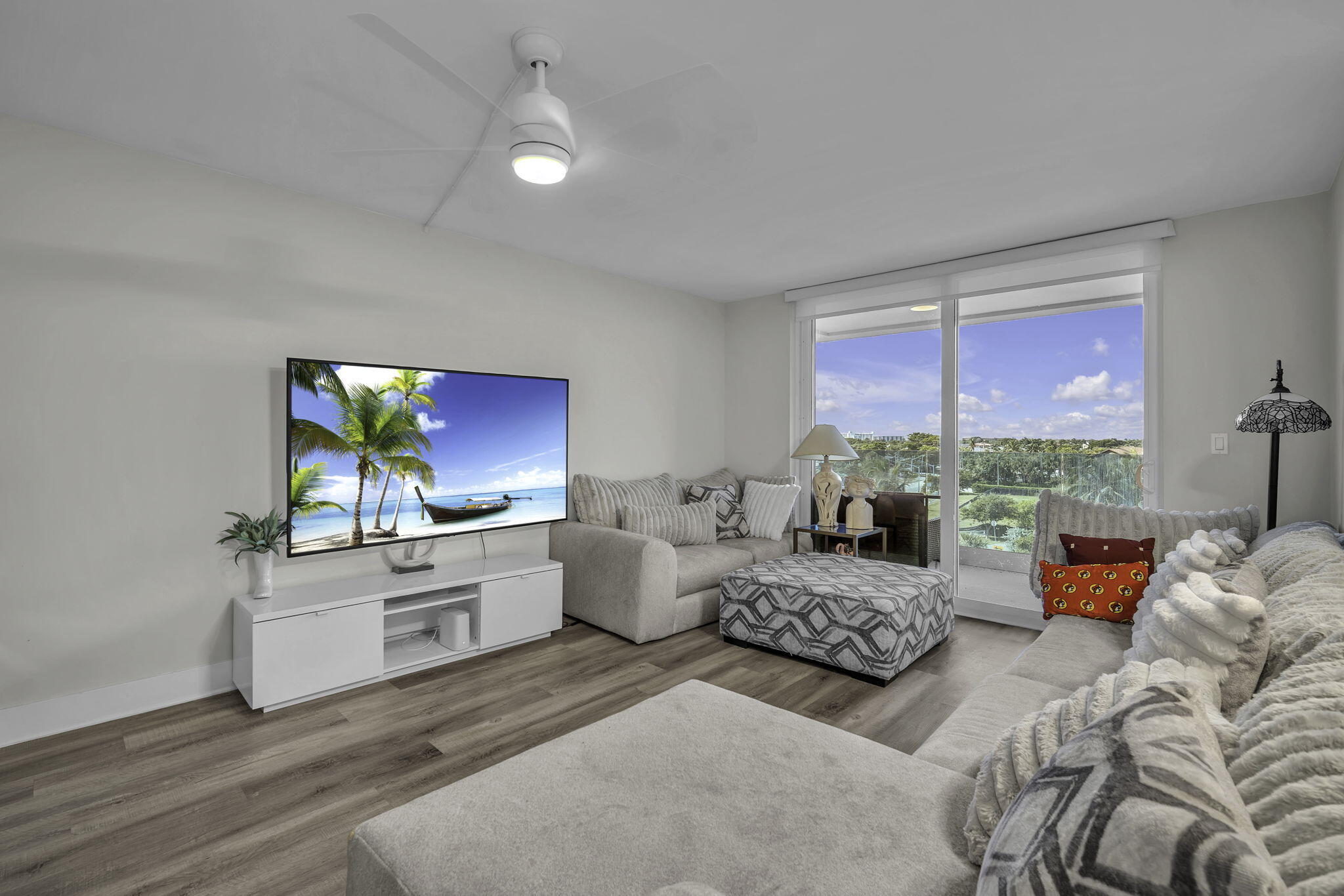 2639 N Riverside Dr #505 Pompano Beach, FL 33062