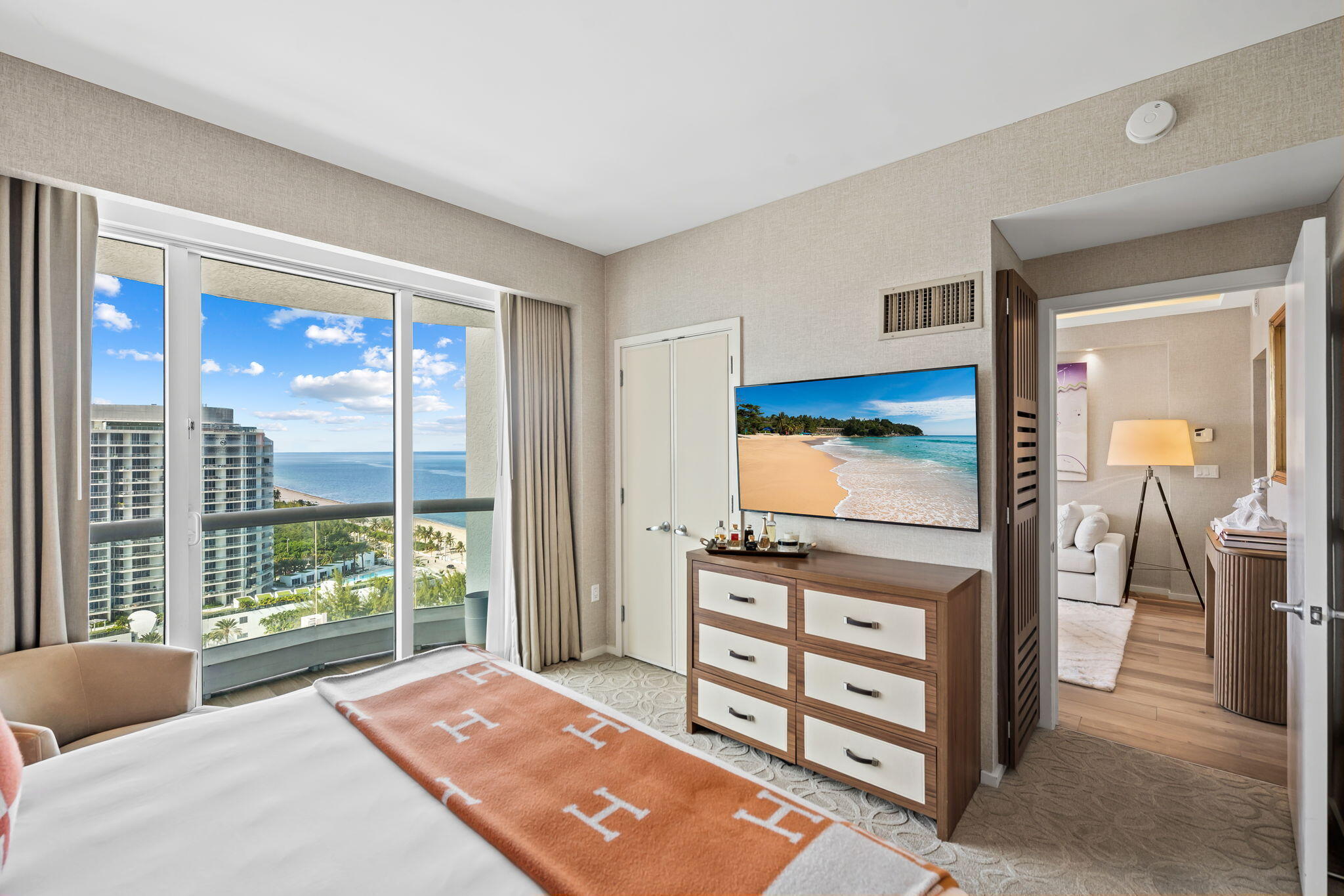 551 N Fort Lauderdale Bch Blvd #R1801 Fort Lauderdale, FL 33304
