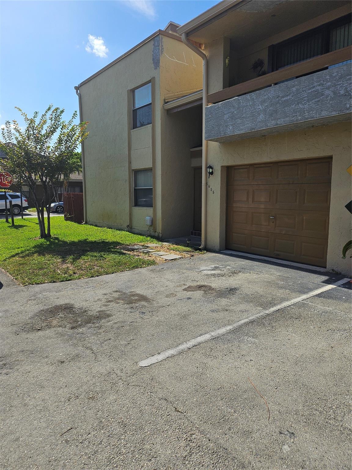 8455 W Missionwood Dr