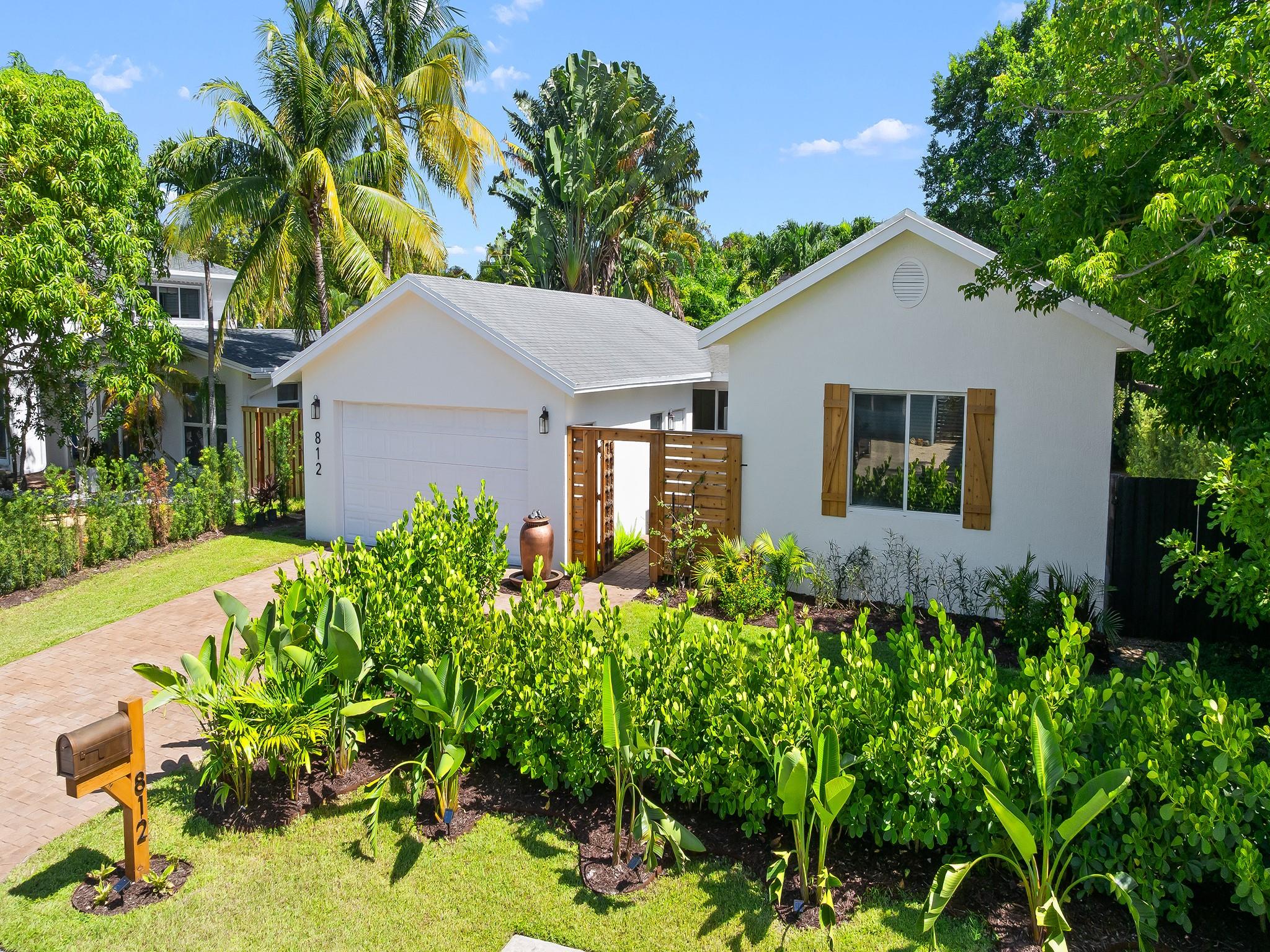 812 NW 26th St