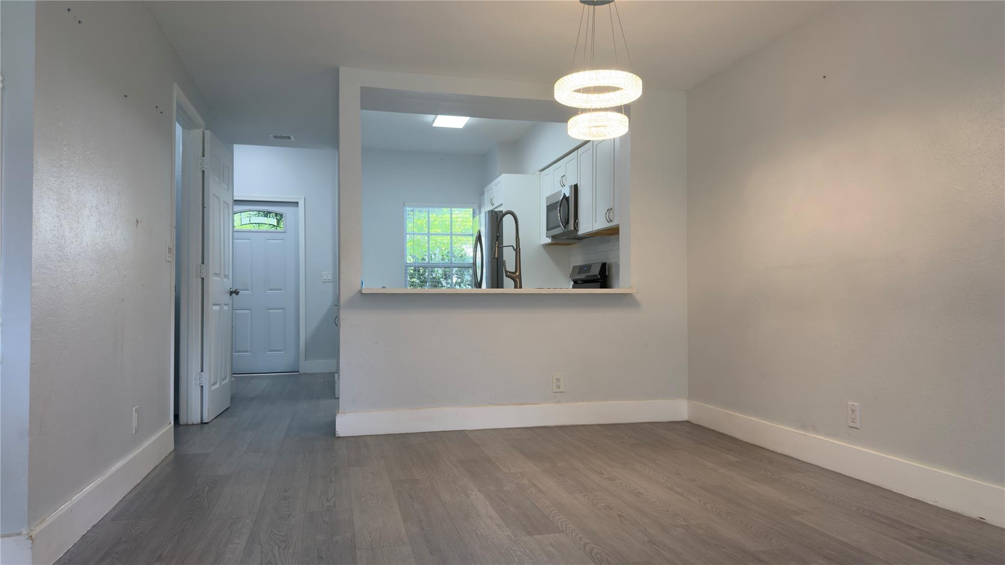 8034 Sanibel Dr