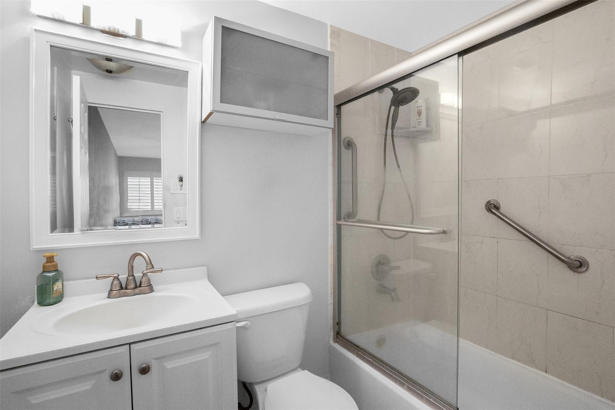 1000 SE 4th St #127 Fort Lauderdale, FL 33301