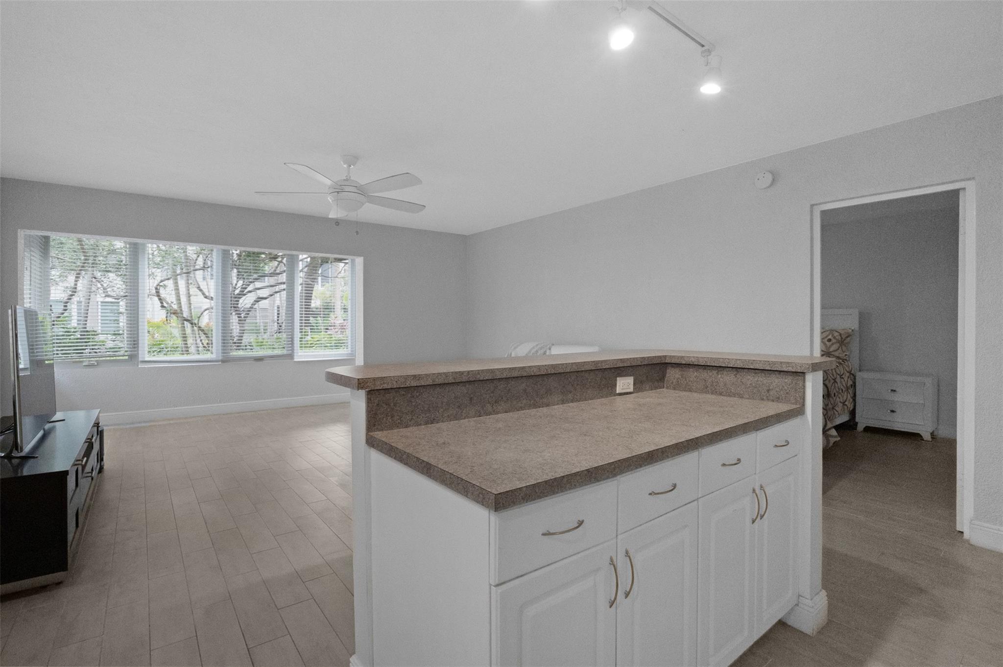 1000 SE 4th St #127 Fort Lauderdale, FL 33301