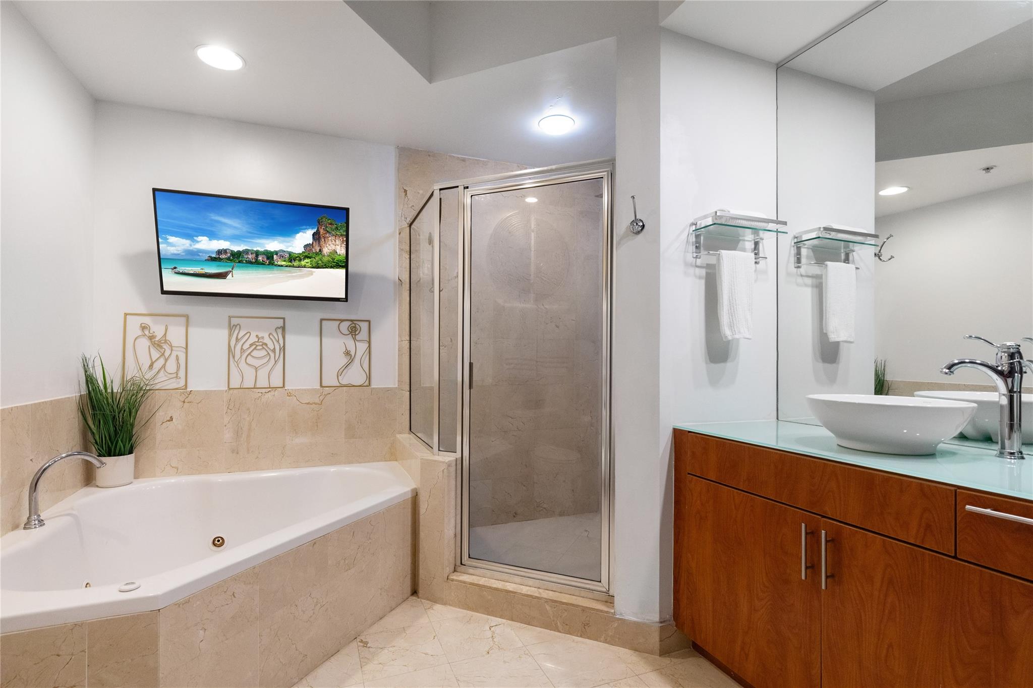 315 NE 3rd Ave #1808 Fort Lauderdale, FL 33301