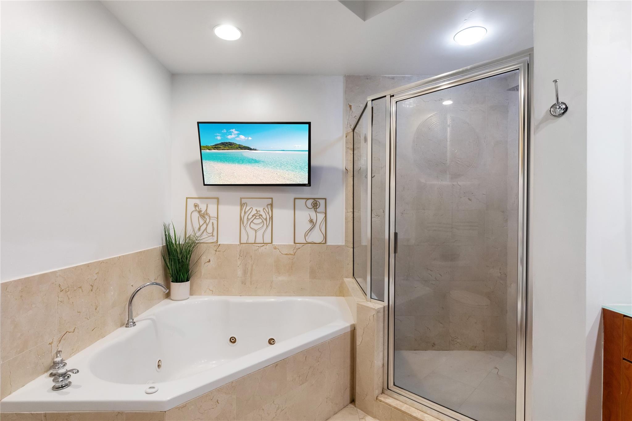 315 NE 3rd Ave #1808 Fort Lauderdale, FL 33301