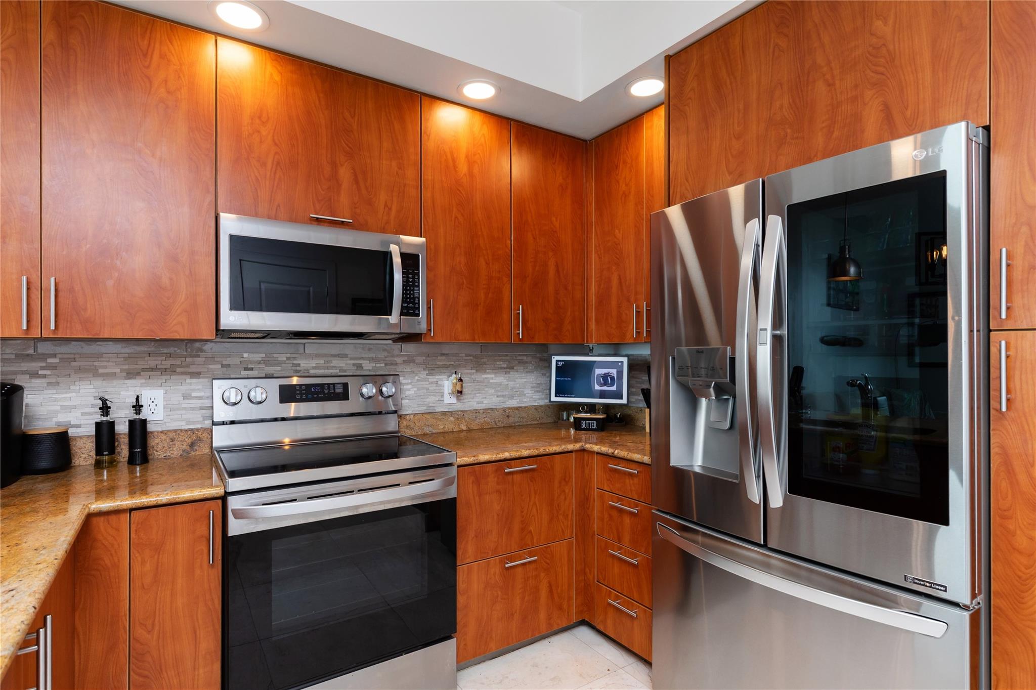 315 NE 3rd Ave #1808 Fort Lauderdale, FL 33301