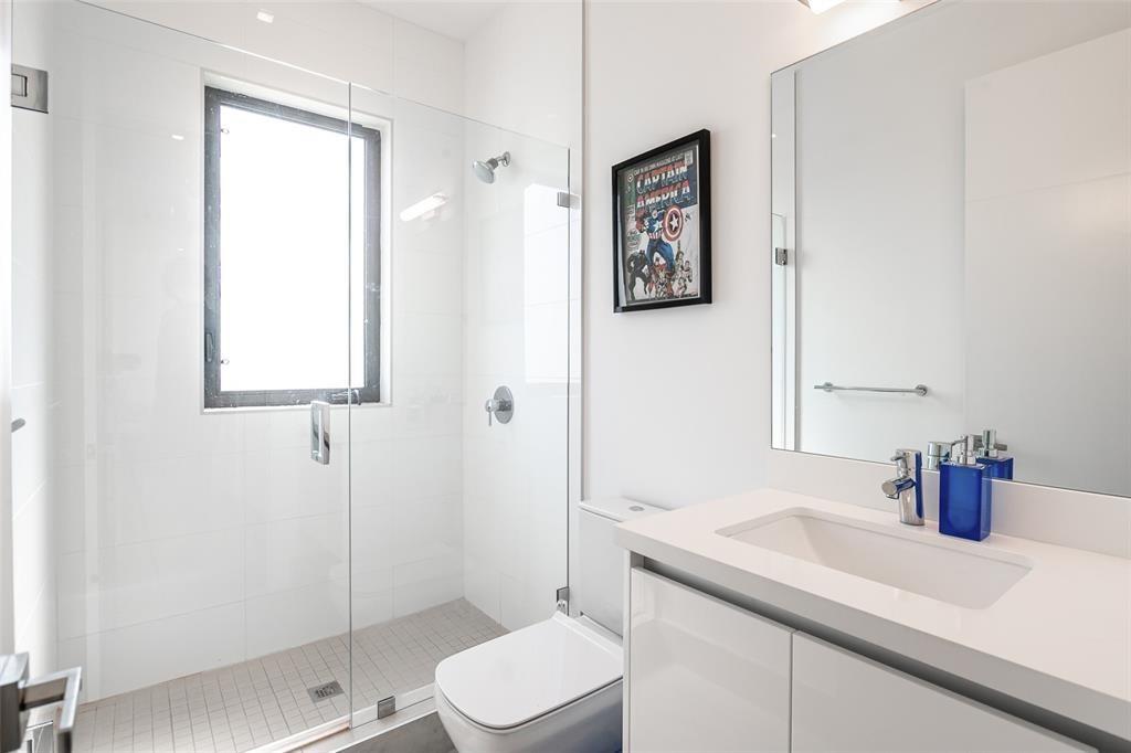 16552 Botaniko Dr S Weston, FL 33326