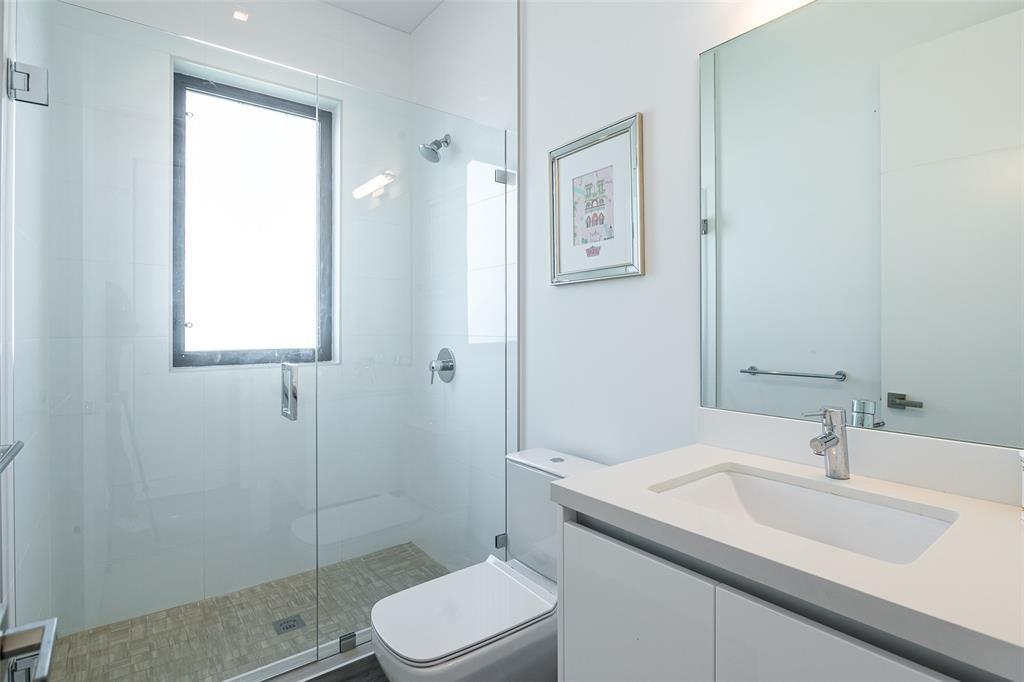 16552 Botaniko Dr S Weston, FL 33326