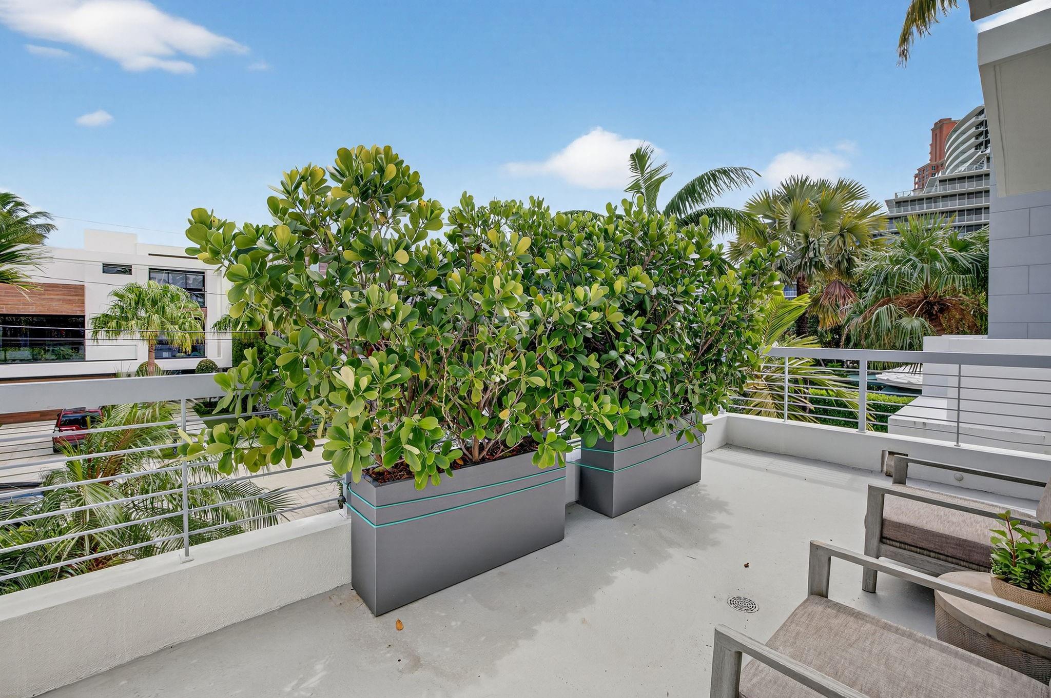 2401 N Atlantic Blvd Fort Lauderdale, FL 33305