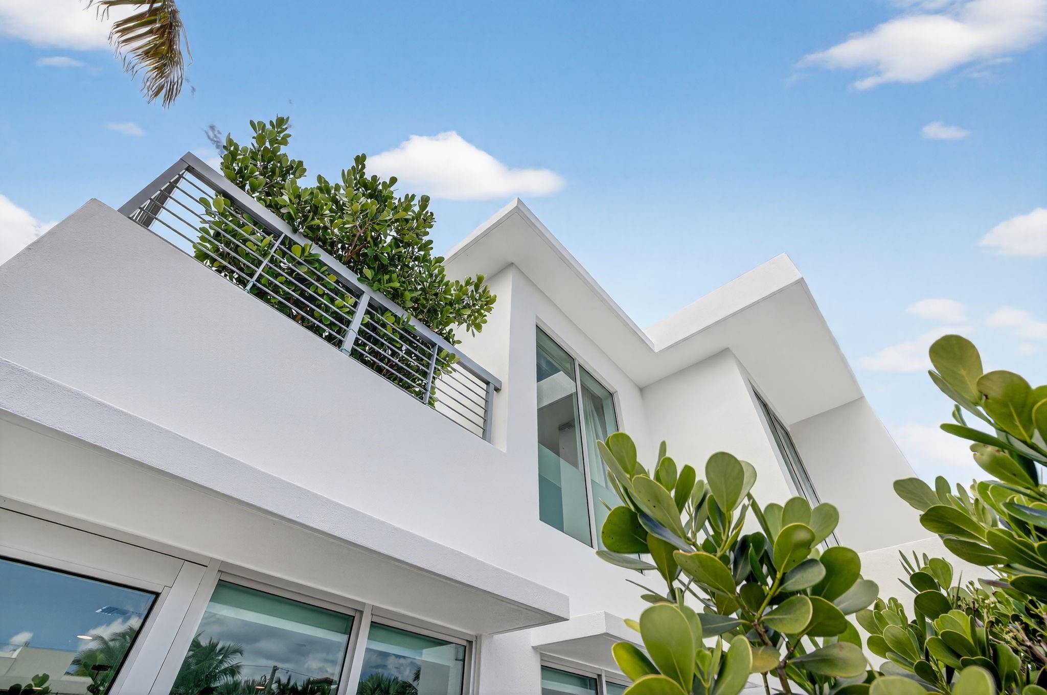 2401 N Atlantic Blvd Fort Lauderdale, FL 33305