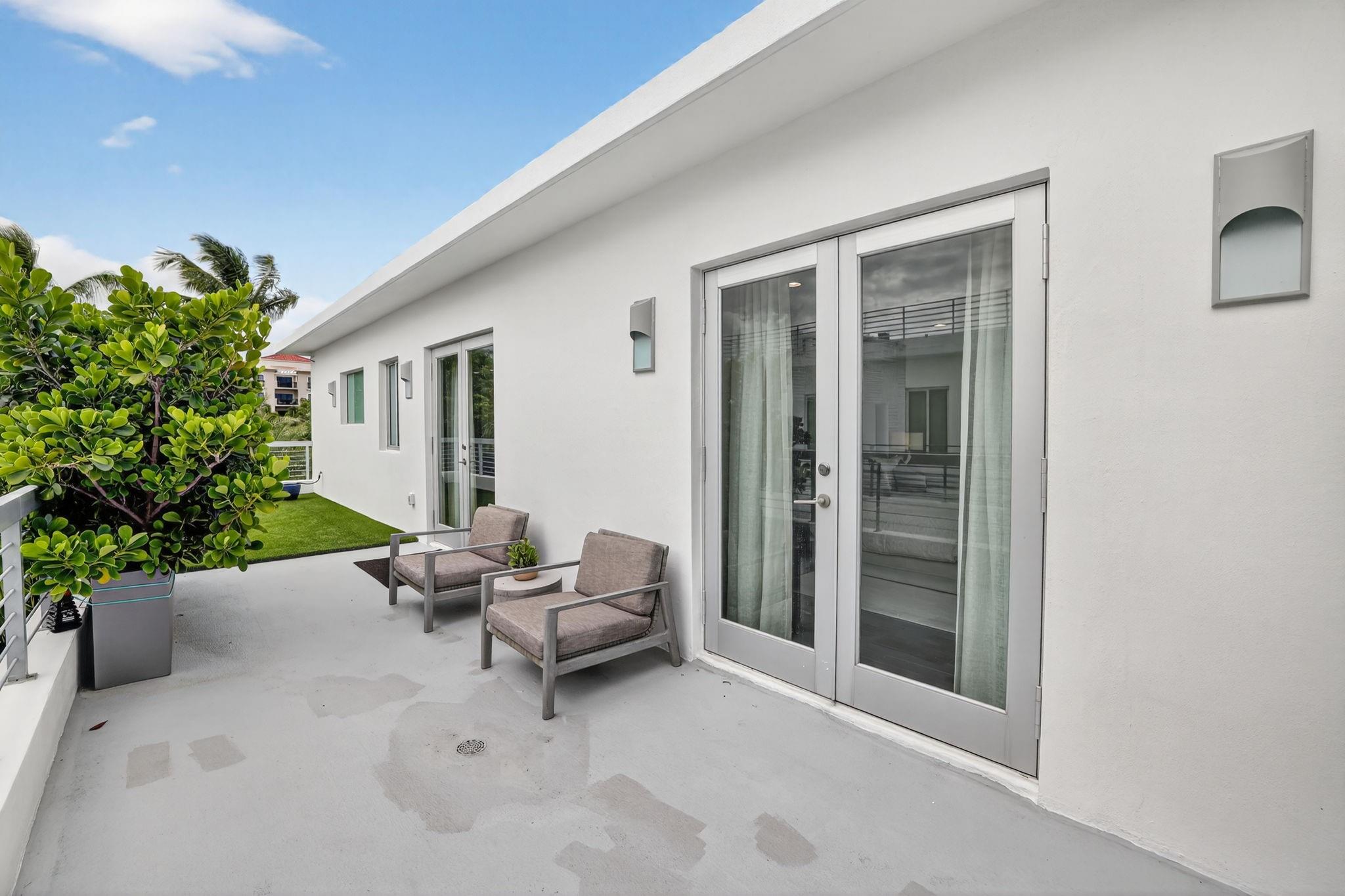 2401 N Atlantic Blvd Fort Lauderdale, FL 33305