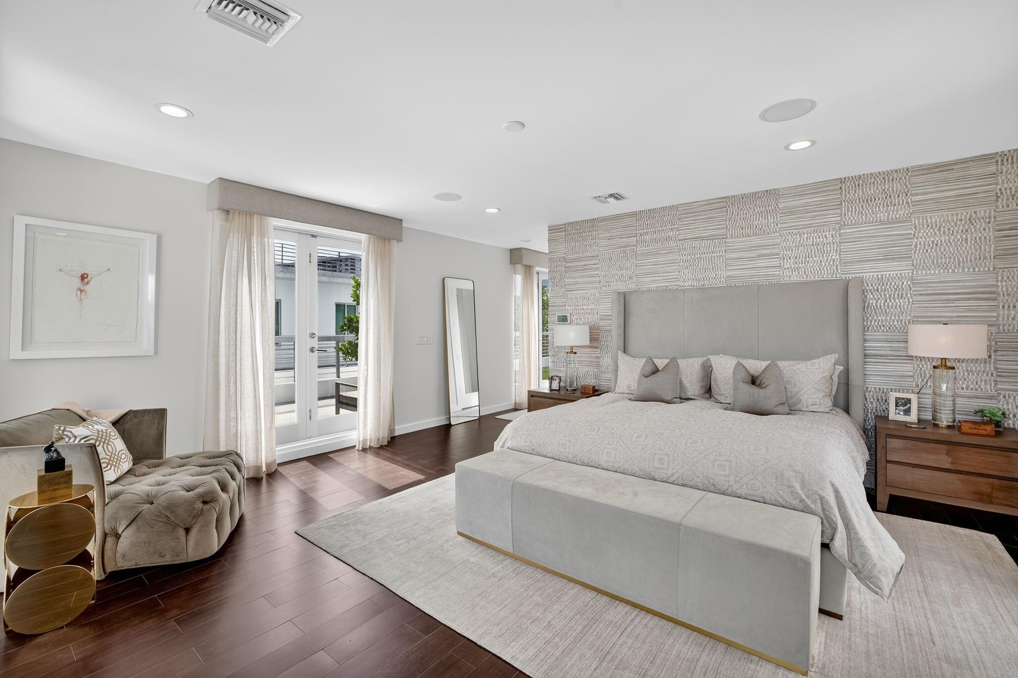 2401 N Atlantic Blvd Fort Lauderdale, FL 33305