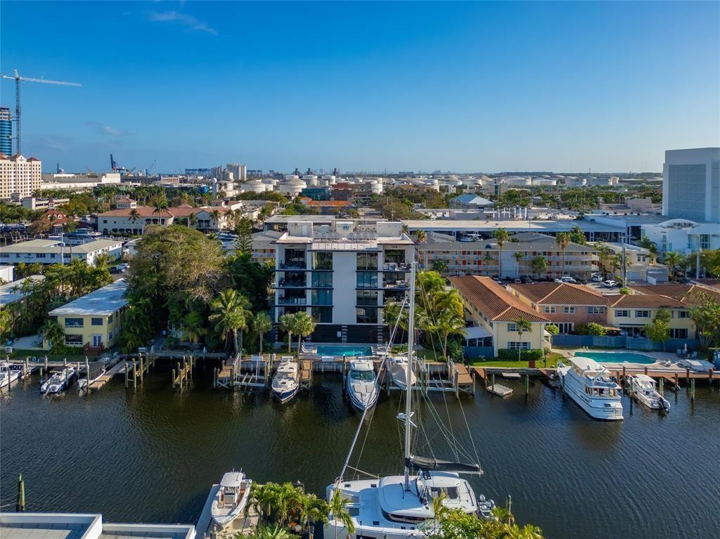 1507 SE 15th #202 Fort Lauderdale, FL 33316