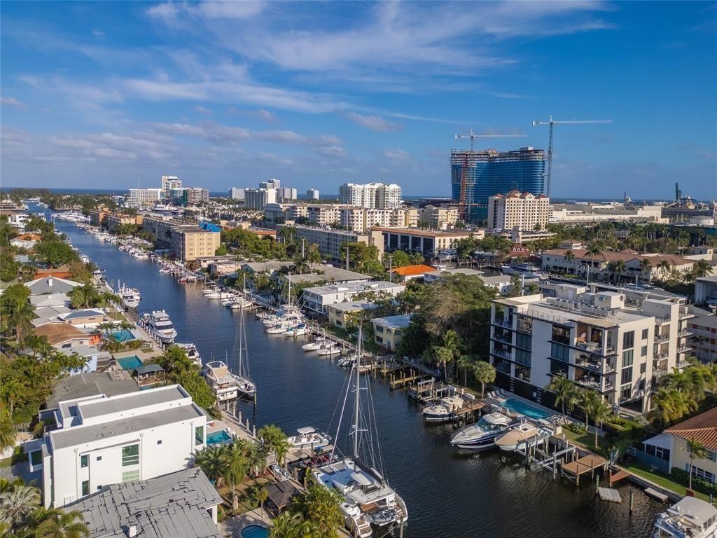 1507 SE 15th #202 Fort Lauderdale, FL 33316