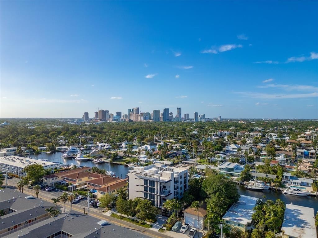 1507 SE 15th #202 Fort Lauderdale, FL 33316