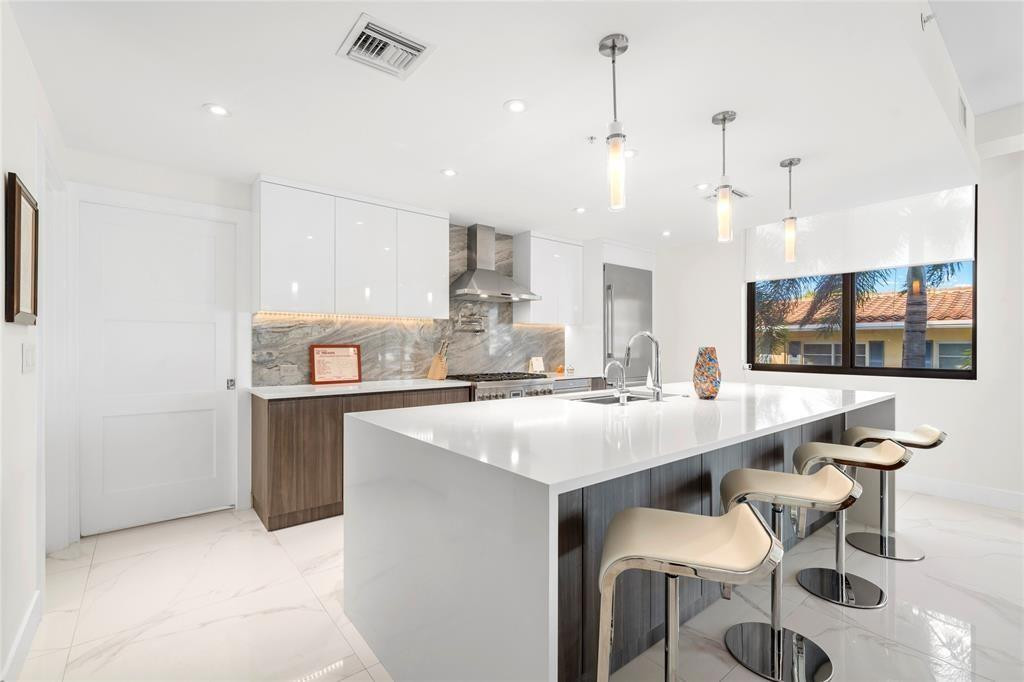 1507 SE 15th #202 Fort Lauderdale, FL 33316