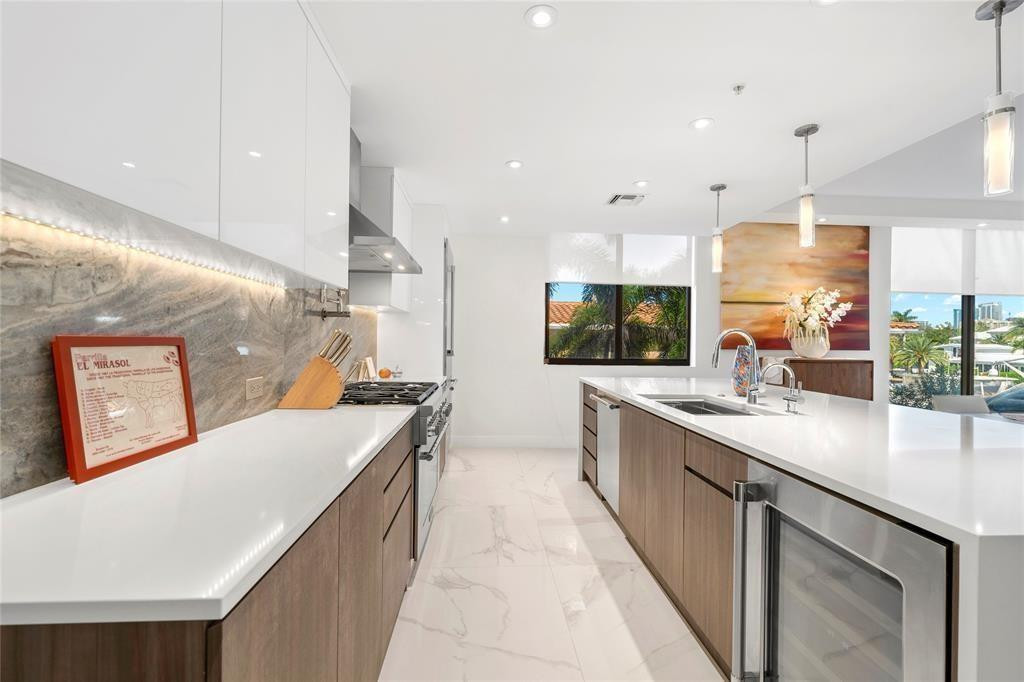 1507 SE 15th #202 Fort Lauderdale, FL 33316