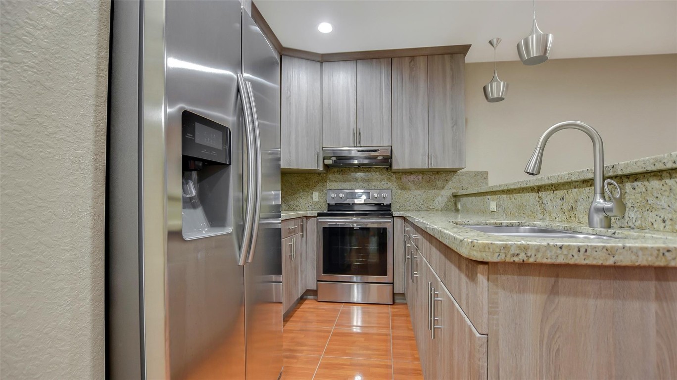 1461 SW 40th Ter Fort Lauderdale, FL 33317