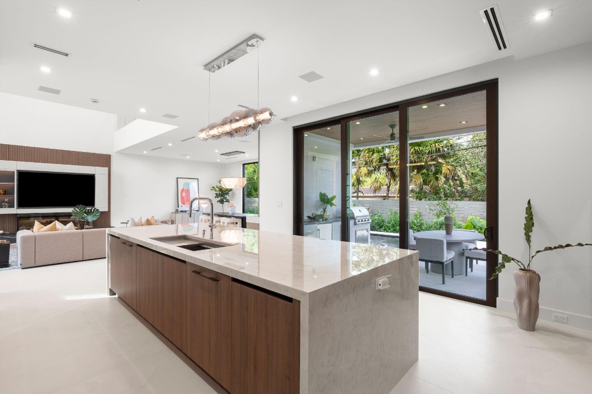 2717 NE 29th Fort Lauderdale, FL 33306