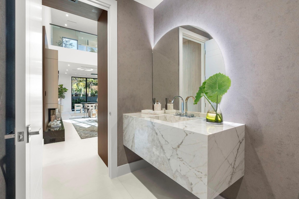 2717 NE 29th Fort Lauderdale, FL 33306