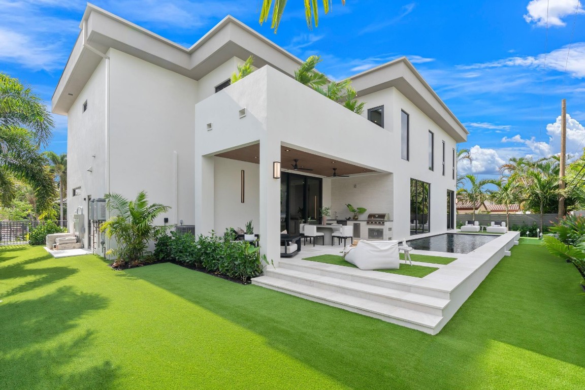 2717 NE 29th Fort Lauderdale, FL 33306