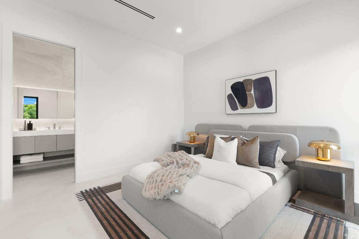 2717 NE 29th Fort Lauderdale, FL 33306