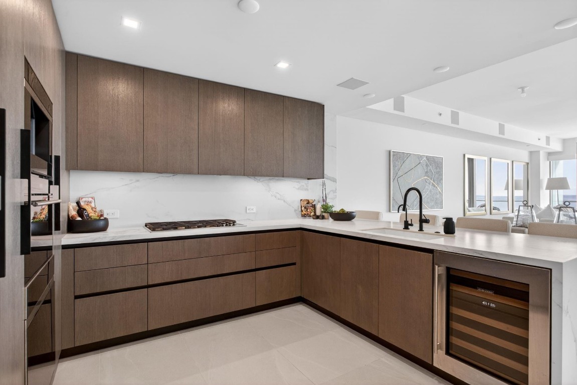 1116 N Ocean #901 Pompano Beach, FL 33062