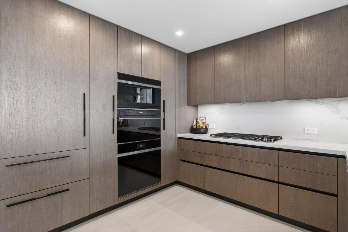 1116 N Ocean #901 Pompano Beach, FL 33062