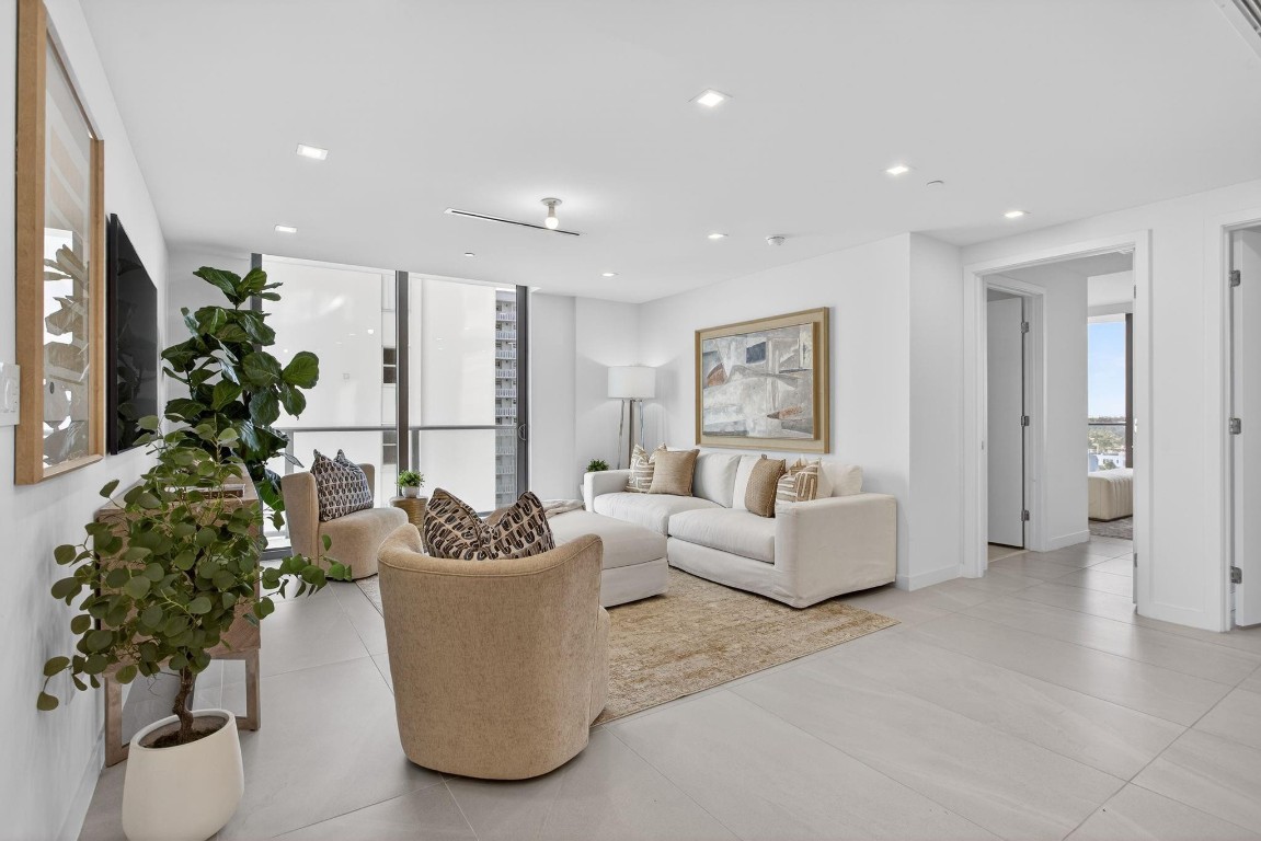 1116 N Ocean #901 Pompano Beach, FL 33062