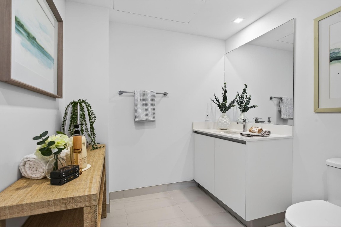 1116 N Ocean #901 Pompano Beach, FL 33062