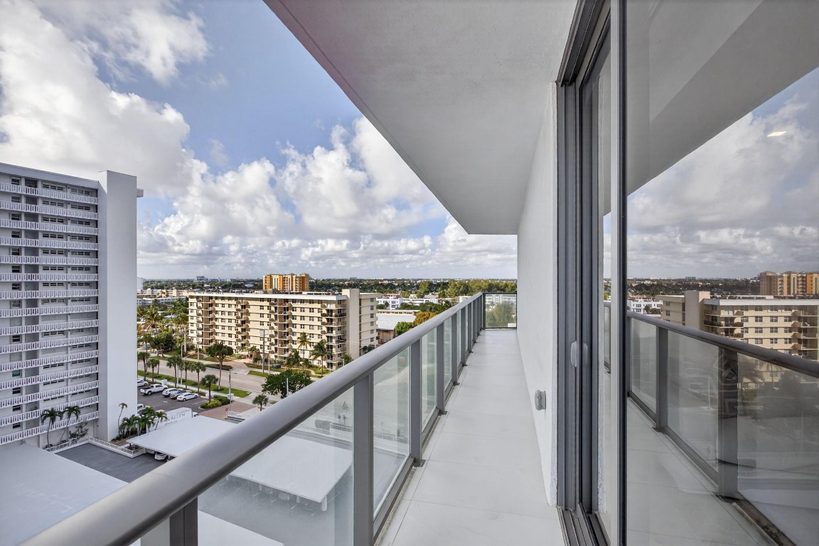 1116 N Ocean #901 Pompano Beach, FL 33062