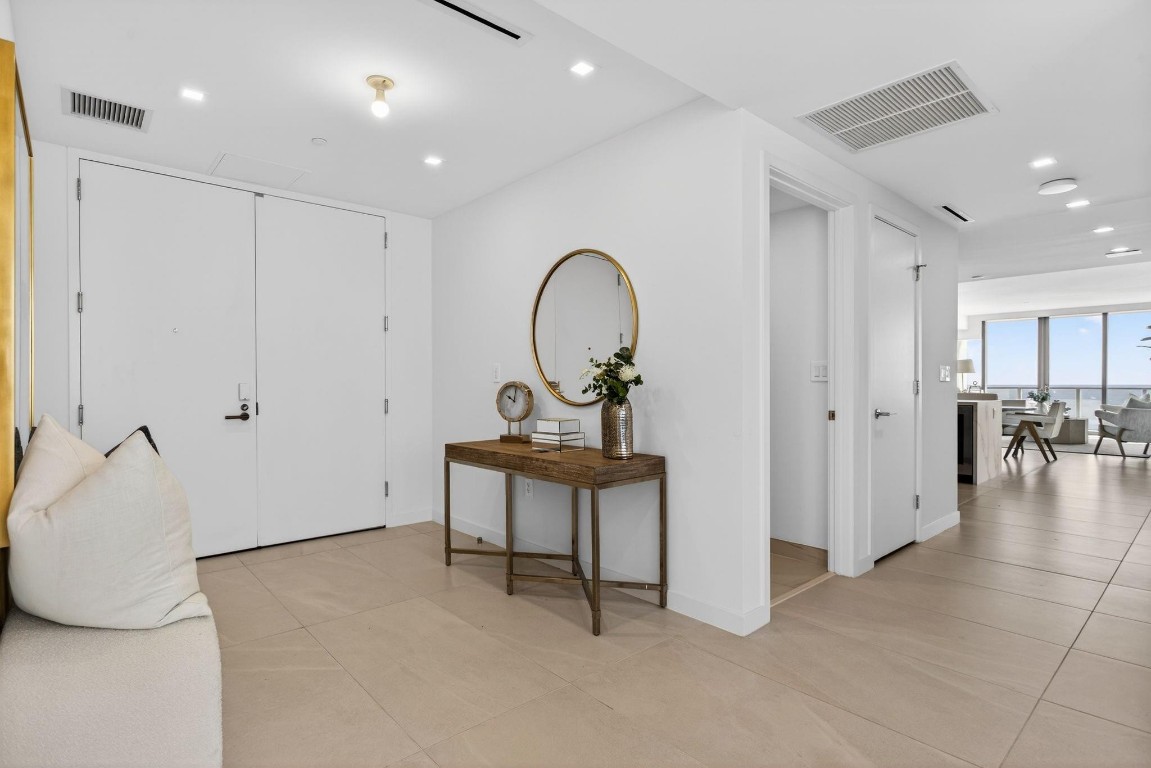 1116 N Ocean #901 Pompano Beach, FL 33062