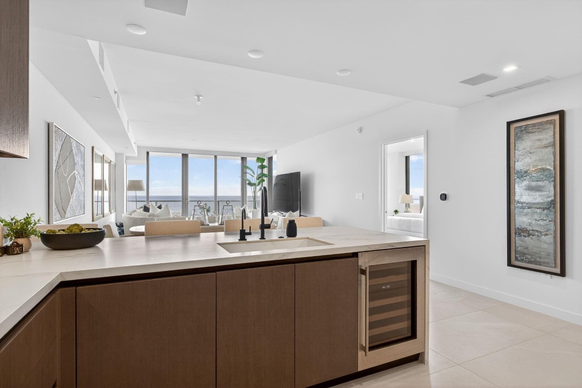 1116 N Ocean #901 Pompano Beach, FL 33062