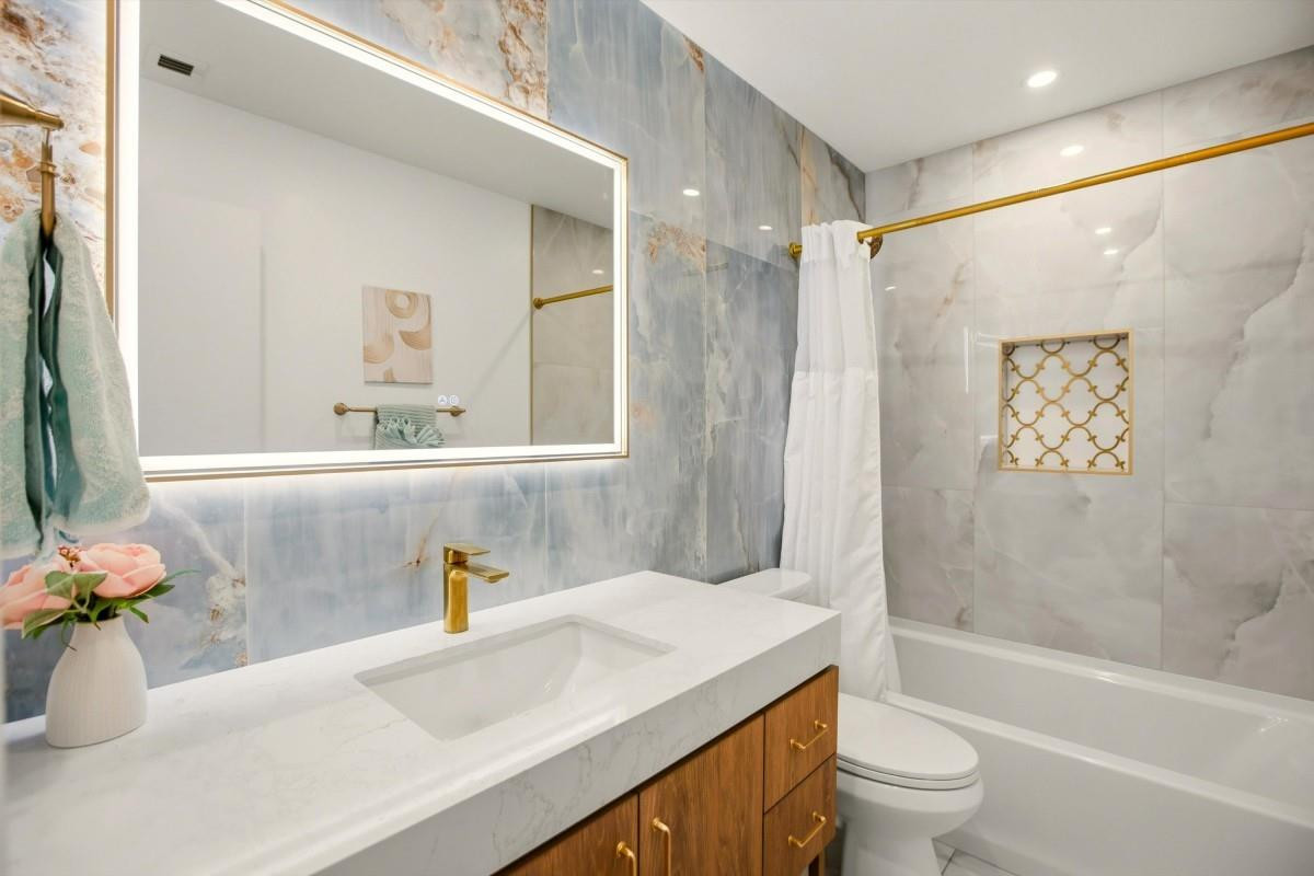 245 N Tradewinds Fort Lauderdale, FL 33308