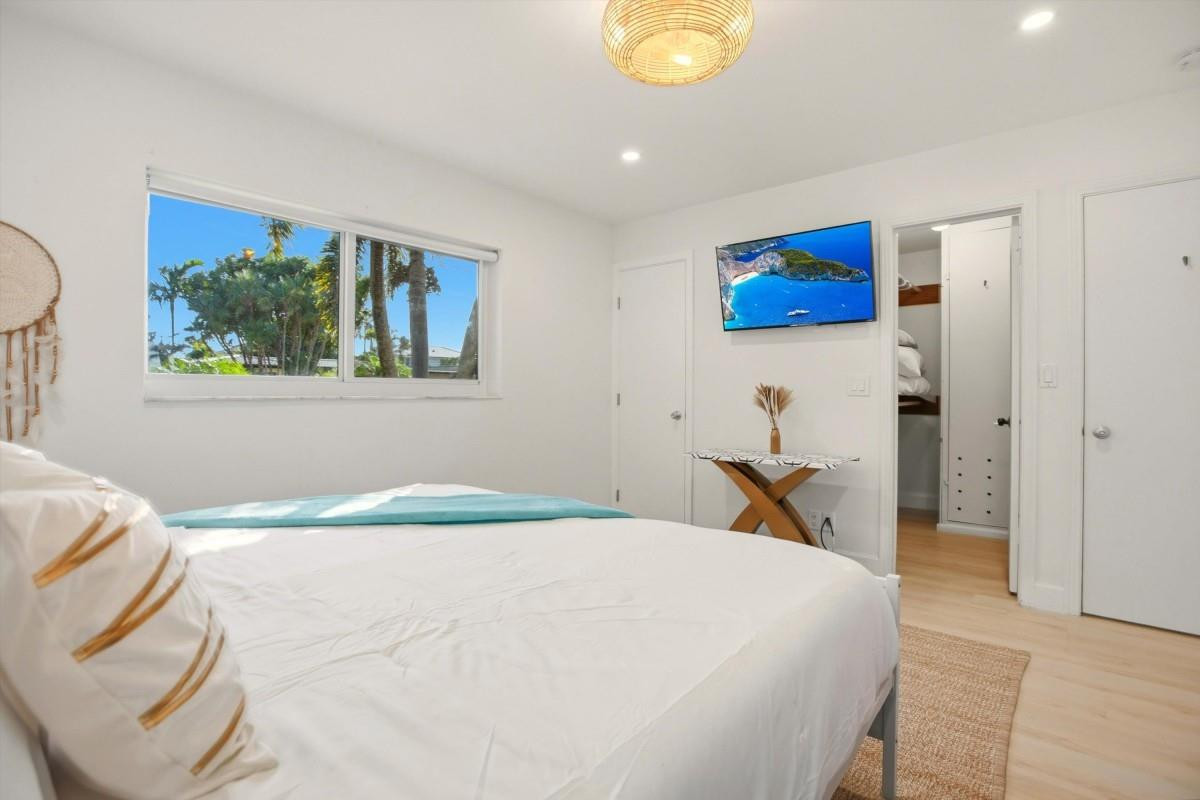 245 N Tradewinds Fort Lauderdale, FL 33308