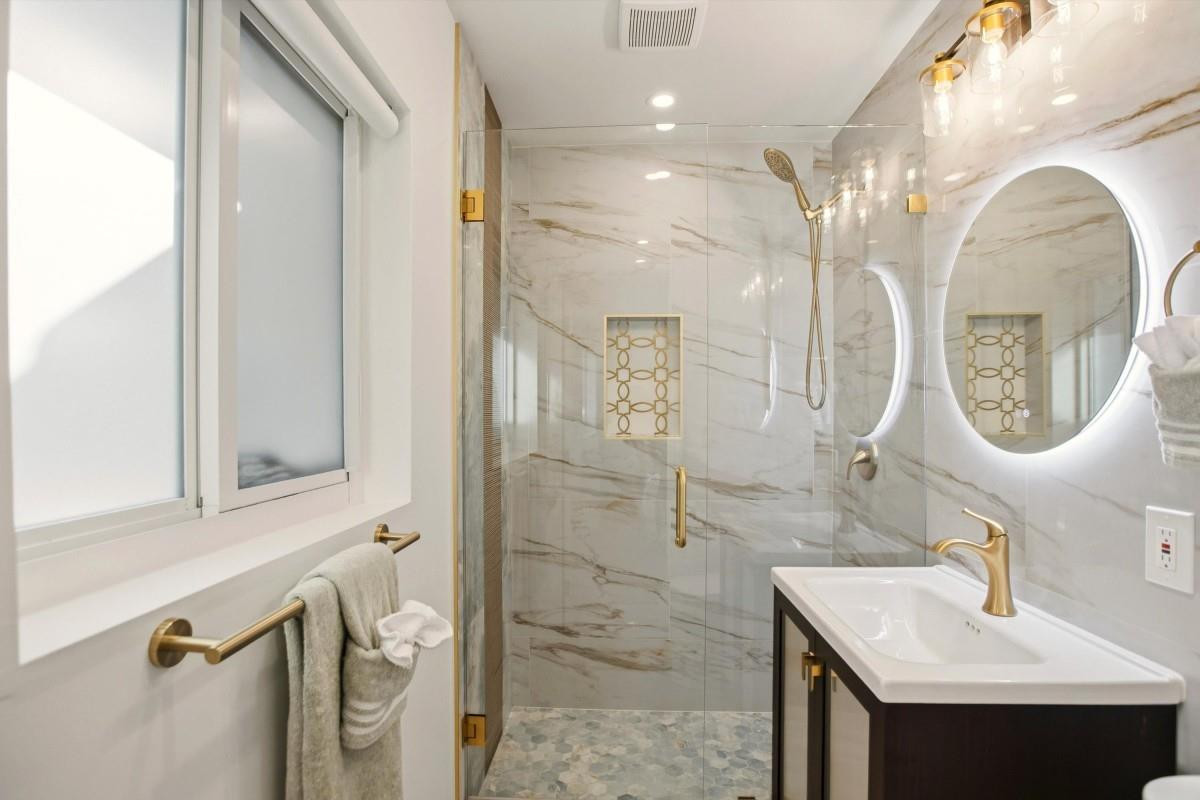 245 N Tradewinds Fort Lauderdale, FL 33308