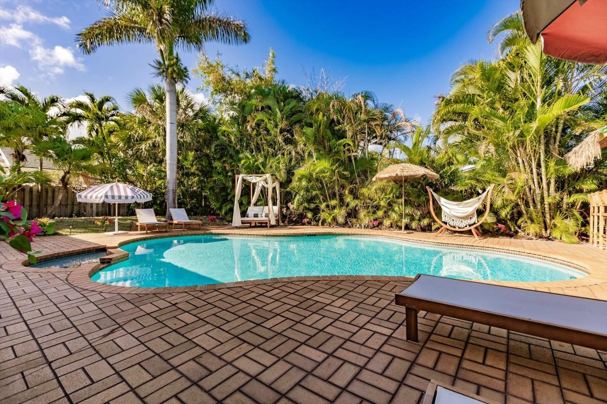 245 N Tradewinds Fort Lauderdale, FL 33308