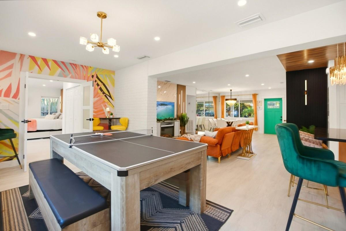 245 N Tradewinds Fort Lauderdale, FL 33308