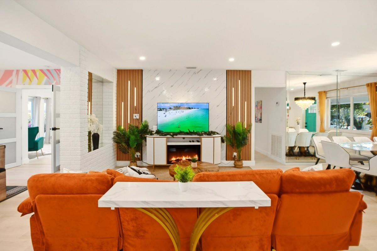 245 N Tradewinds Fort Lauderdale, FL 33308