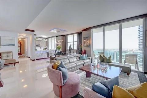 347 N New Riv #ph4 Fort Lauderdale, FL 33301