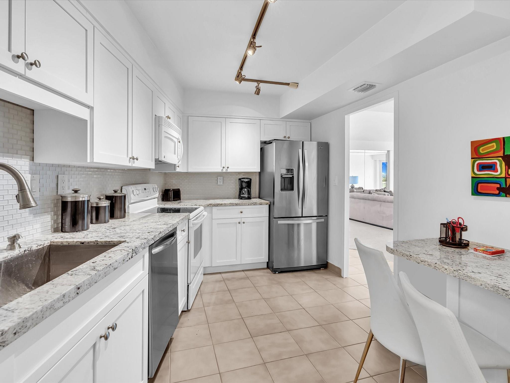 3000 Holiday #603 Fort Lauderdale, FL 33316