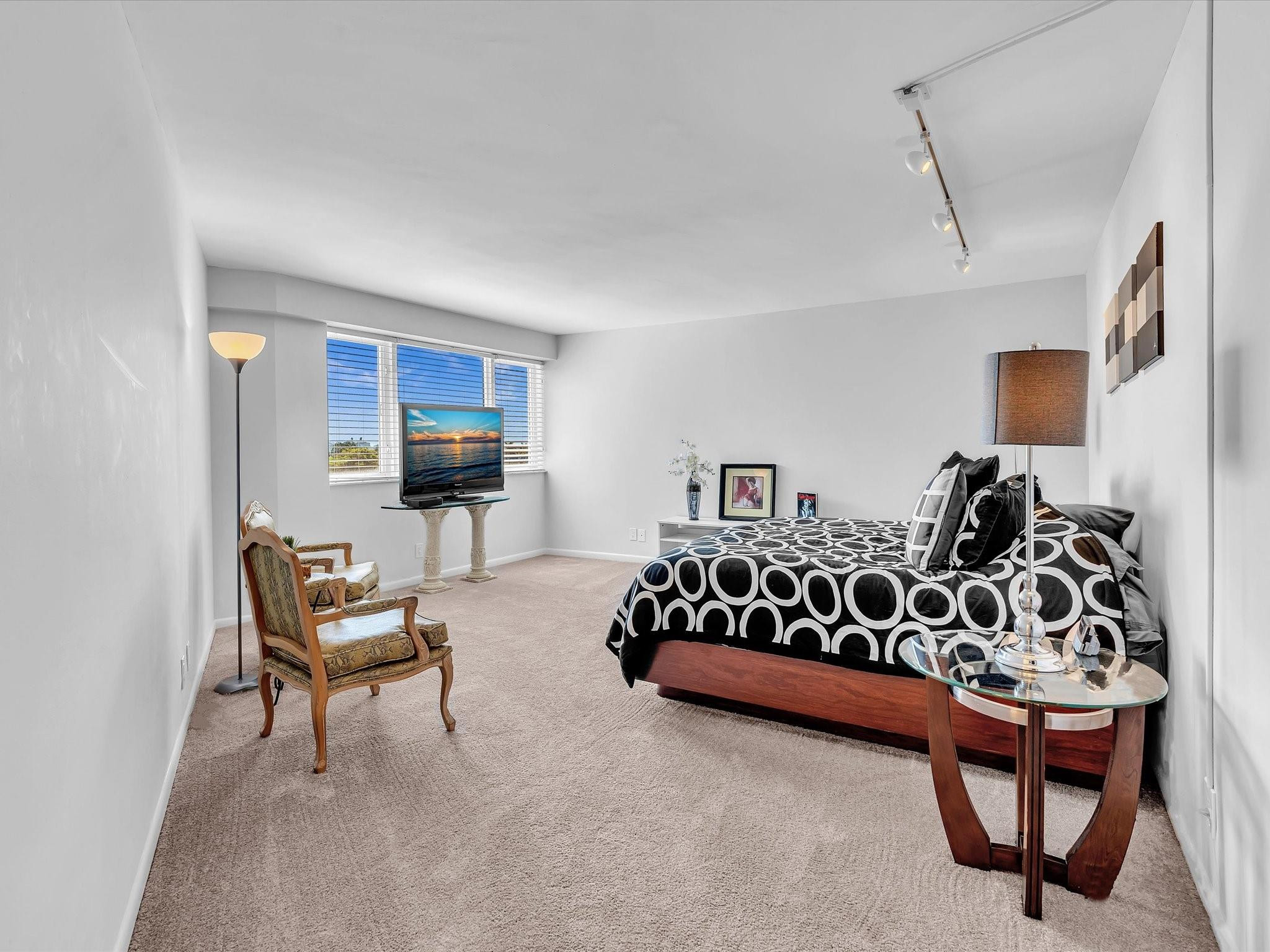 3000 Holiday #603 Fort Lauderdale, FL 33316